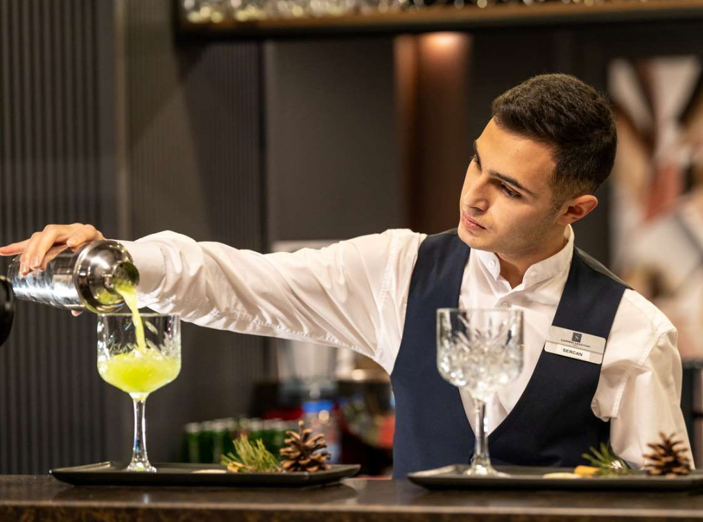 RESTAURANT & BARLAR